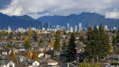 Minimum income to buy a home in Vancouver rises to 6,100: Report